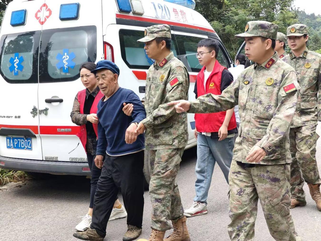 乌当区：冲锋在前，全力投入地质灾害应急演练