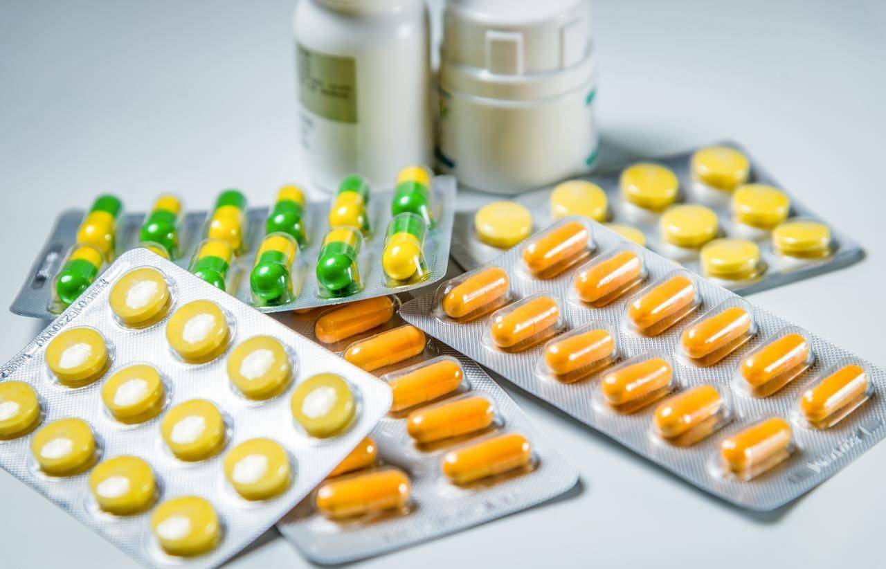 治胃病用的“制酸剂”，分为抑酸和抗酸，有什么不同？