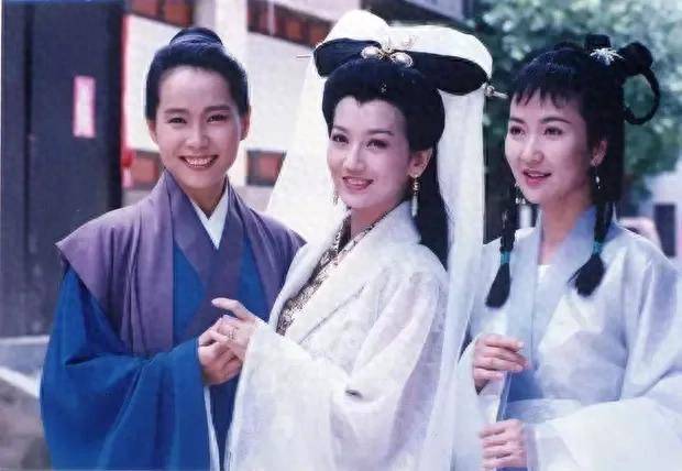 为什么许仙是女人演?赵雅芝33年后松口,真相令人大跌眼镜