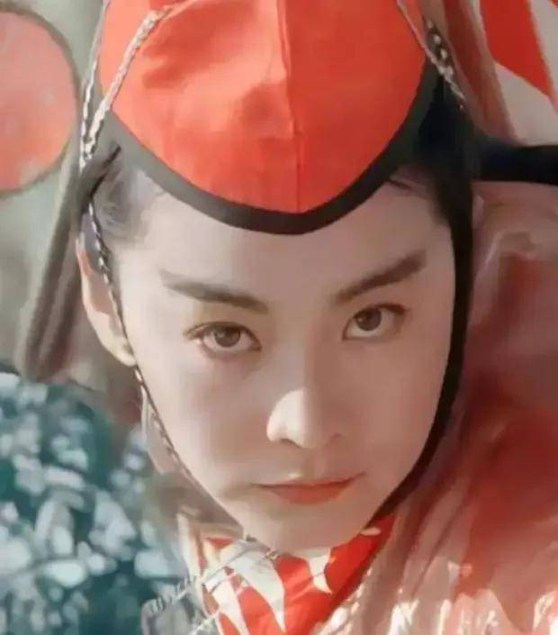 为什么许仙是女人演?赵雅芝33年后松口,真相令人大跌眼镜
