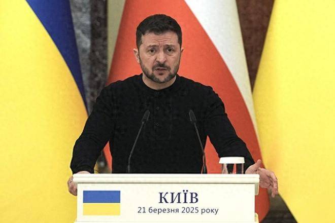 俄油轮卷入军事冲突!西方罕见妥协,中国原油供应链遭波及