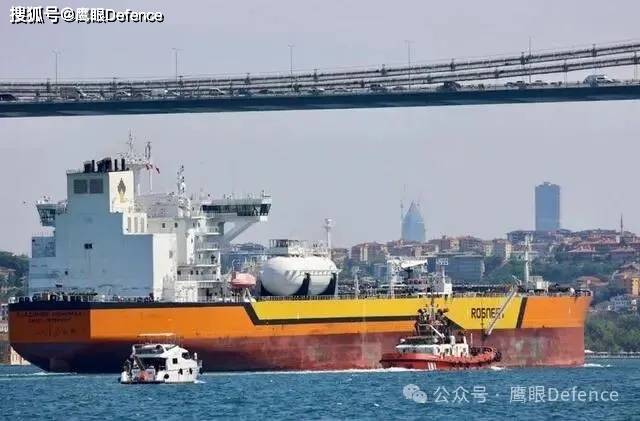 乌克兰轰炸俄罗斯炼油厂，中国意外成受益者：低价进口乌拉尔原油