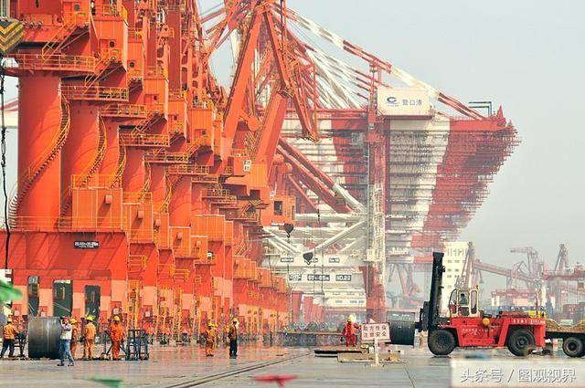 中国高价进口大量原油,却低价出口成品油,为何要赔本赚吆喝?