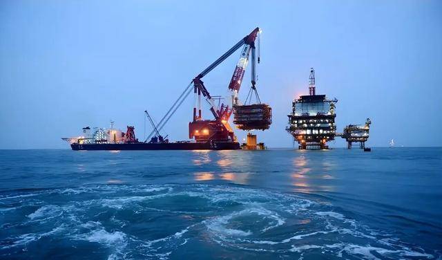 每天100万桶原油入库,中国突然按下“加速键”,在为大事做准备?