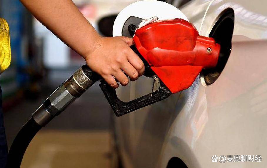 每天百万桶原油入库！中国吞下全球六成囤油量，准备做什么？