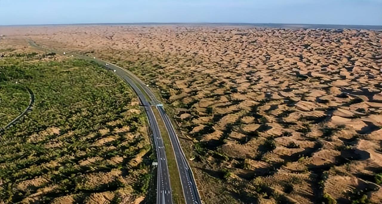 美国出售荒漠给中国，没想发现了200亿桶原油后，想强行收回