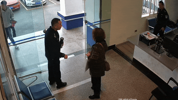 宣威有人捡到“一桶猫头鹰”......