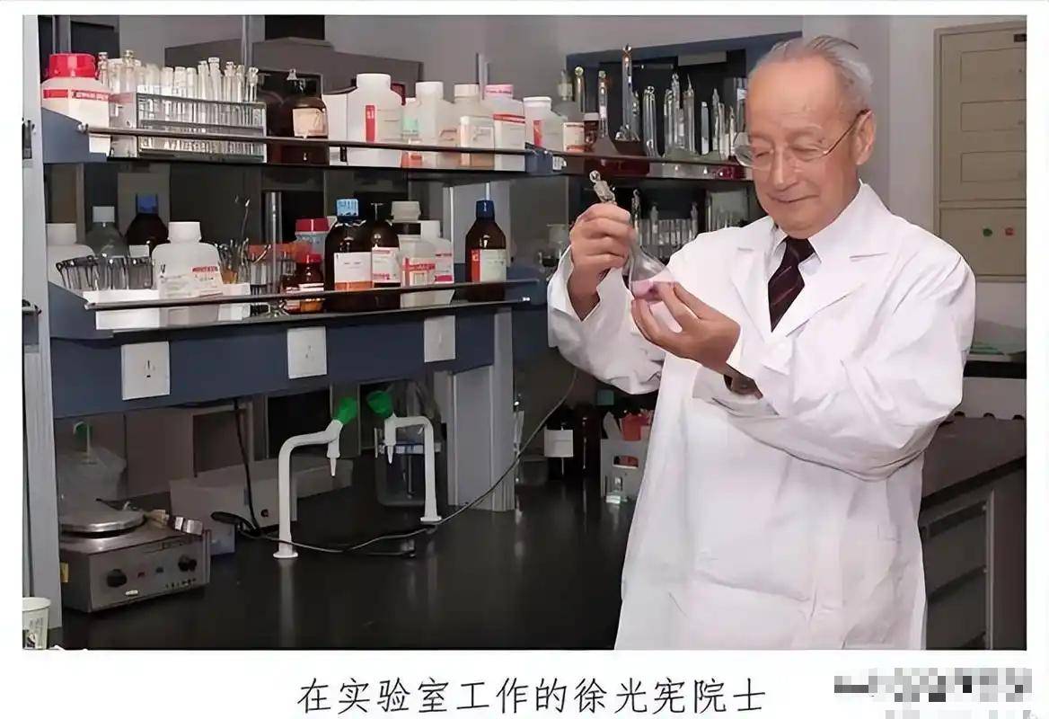 中俄印稀土储量悬殊：俄一千万吨遥遥领先，印六百九十万吨，中国储量多少？