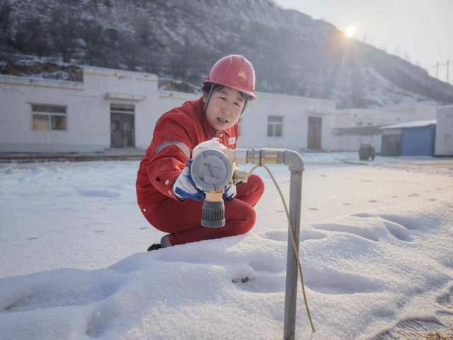 长庆油田采油九厂：雪后那一抹“石油红”是最暖的坚守