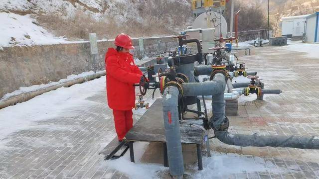 长庆油田采油九厂：雪后那一抹“石油红”是最暖的坚守